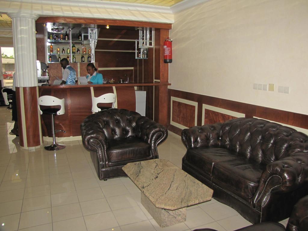 Afrique Hotel Douala Airport المظهر الخارجي الصورة